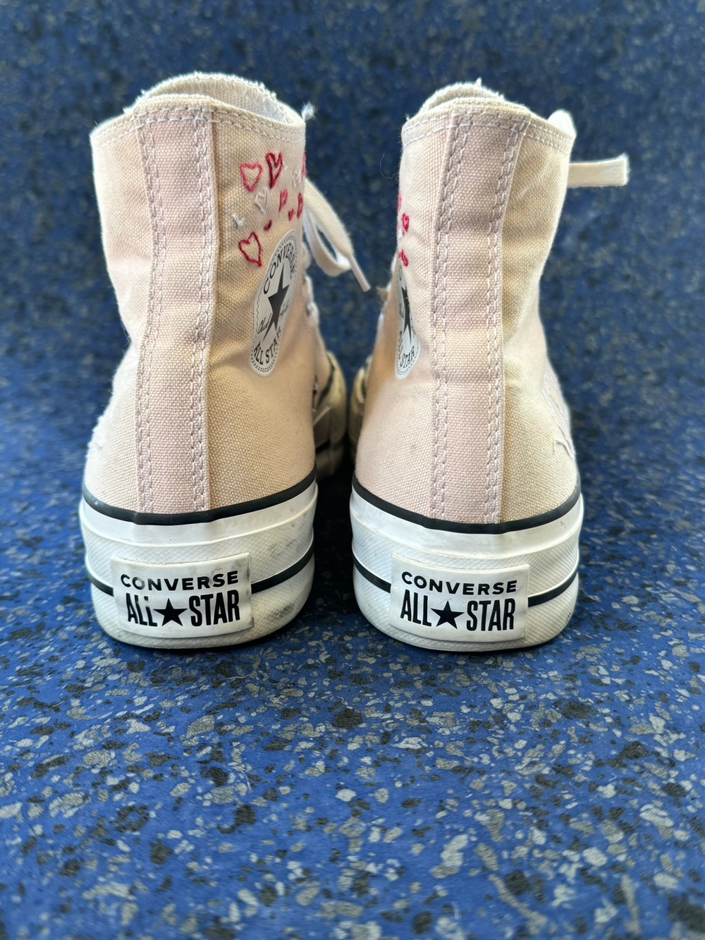 Converse Pink High-Top Platform Sneakers with Embroidered Hearts Women’s 8 - Picture 2 of 8